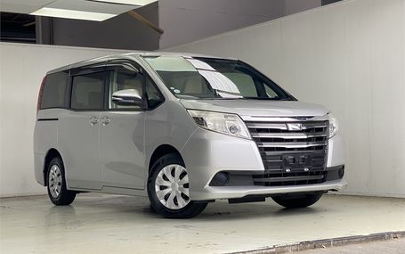 2014 Toyota Noah 8*SEATER Test Drive Form