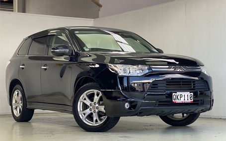 2013 Mitsubishi Outlander 7*SEATER=4WD WITH 18``ALLOYS Test Drive Form