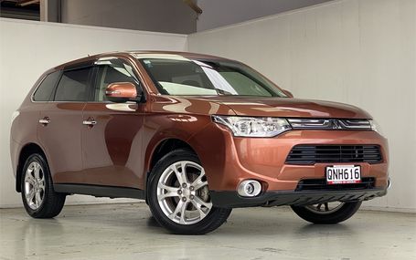 2013 Mitsubishi Outlander 7 SEATER WITH 18`` ALLOYS Test Drive Form