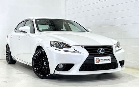 2014 Lexus IS 300H 4WD HYBRID Test Drive Form