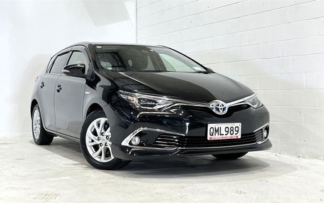 2016 Toyota Auris HYBRID POPULAR Test Drive Form