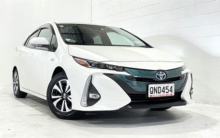 2018 Toyota Prius PHV S SAFETY PLUS Test Drive Form