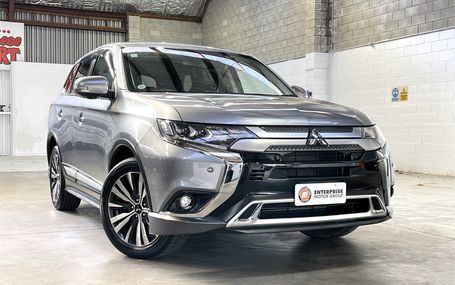 2019 Mitsubishi Outlander G 4WD 7 STR - LOW KMS Test Drive Form