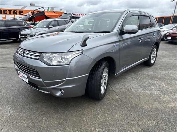 2013 Mitsubishi Outlander PHEV