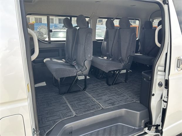 2013 Toyota Hiace 