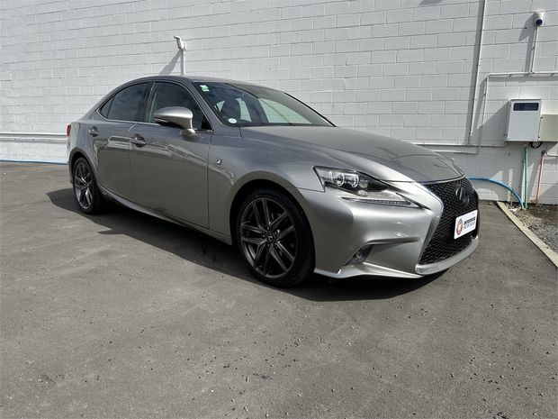 2013 Lexus IS 300H HYBRID