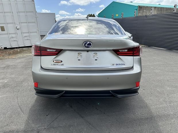 2013 Lexus IS 300H HYBRID