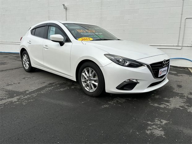 2015 Mazda Axela 