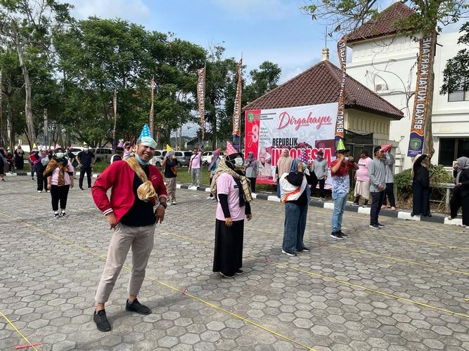 Semarak HUT RI ke 78, BPKAD KUKAR Gelar Perlombaan Menarik