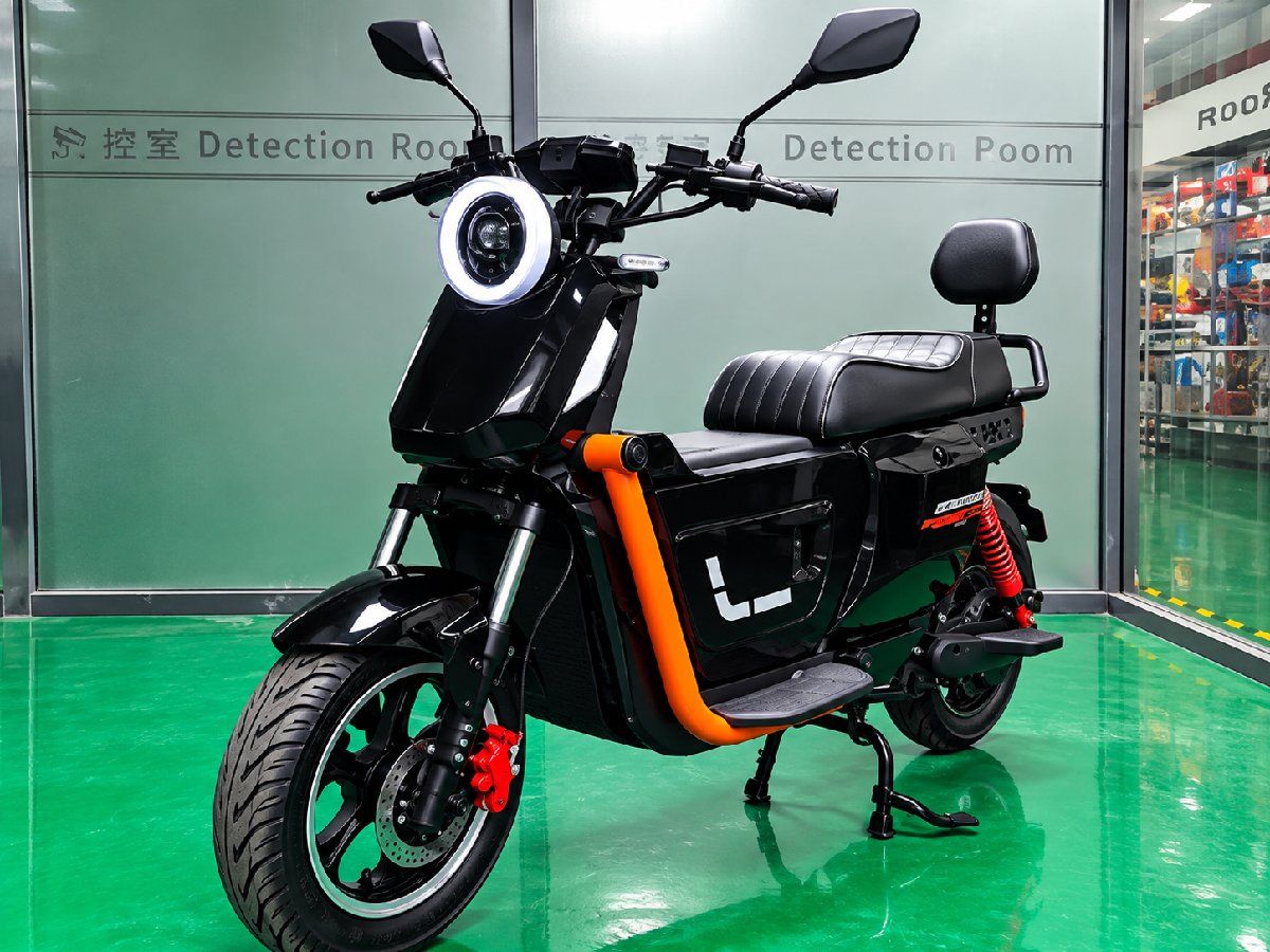PANTERAS U2 ELECTRIC SCOOTER.