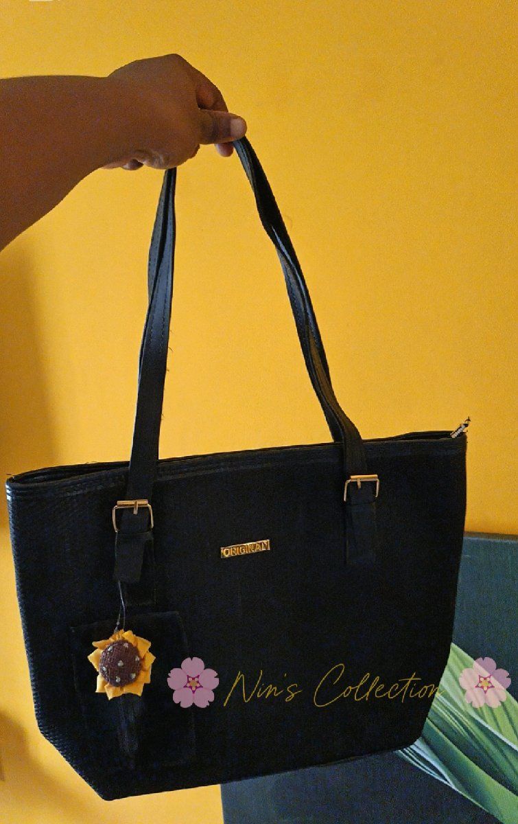 Black Totes