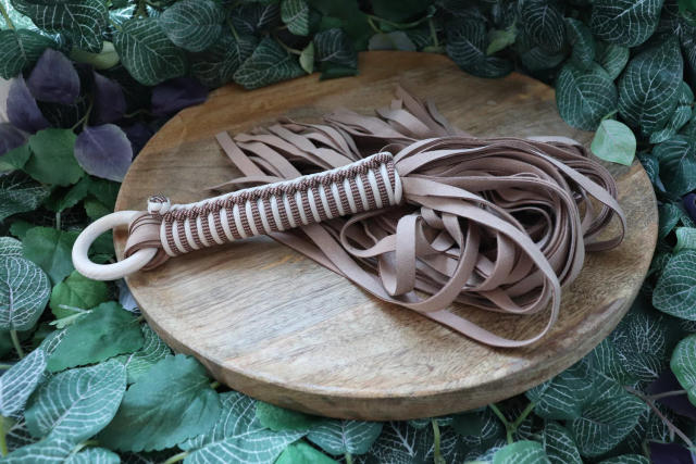 Flogger Chocolate in the Snow