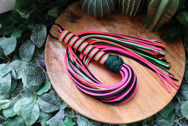 Flogger Lit me up, hit me now