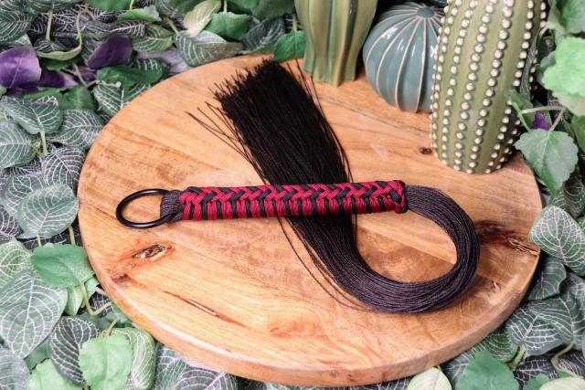Flogger Nina's Claw