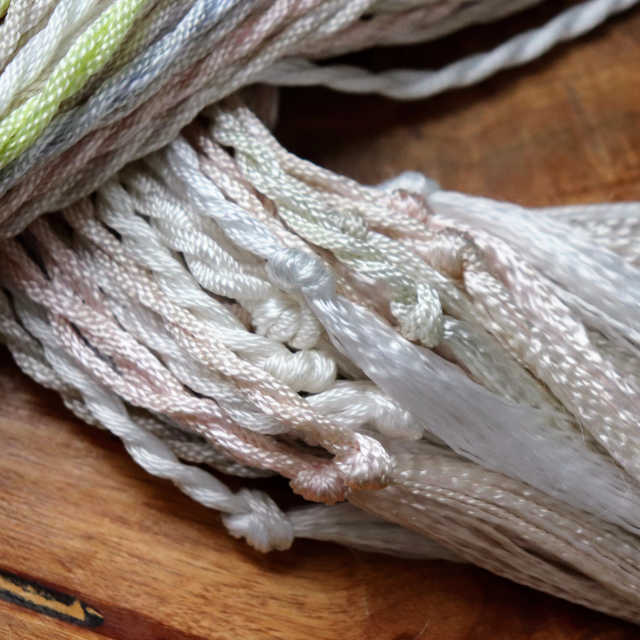 Crackers Rainbow - products.floggers.matter.