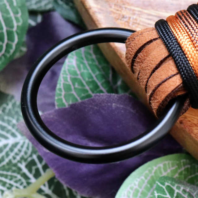 Pumpkin Season - products.floggers.ring.ring-dark-steel-mat
