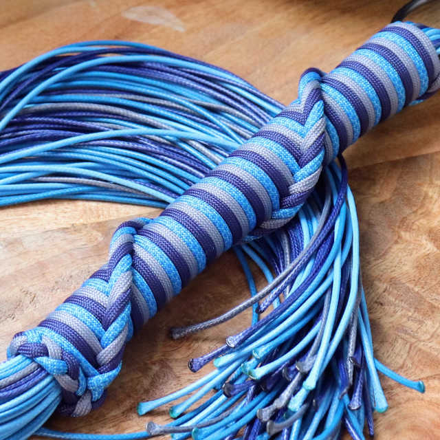 Le Naif - products.floggers.handle.