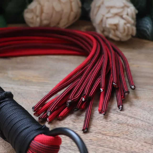 Black & Red - products.floggers.matter.