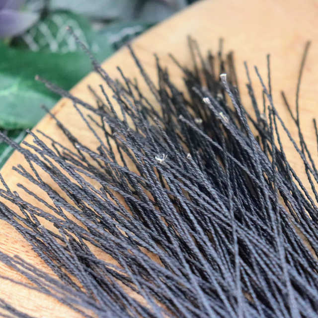 Burgundy's Claw - products.floggers.matter.