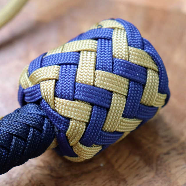 Little Whale - Select the knob knot