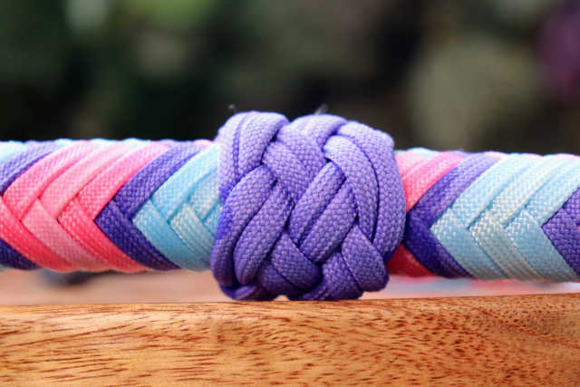 Yuni & Korn - products.whips.handle-ring.undefined