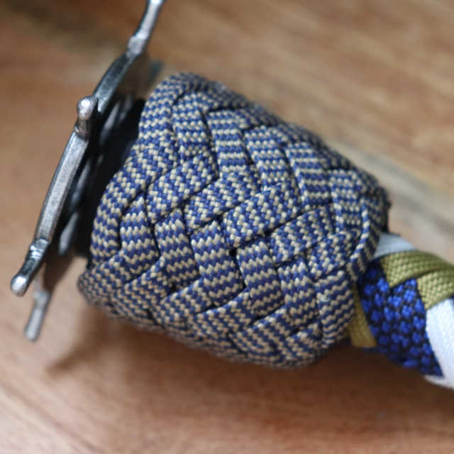 Carlotta - Select the knob knot