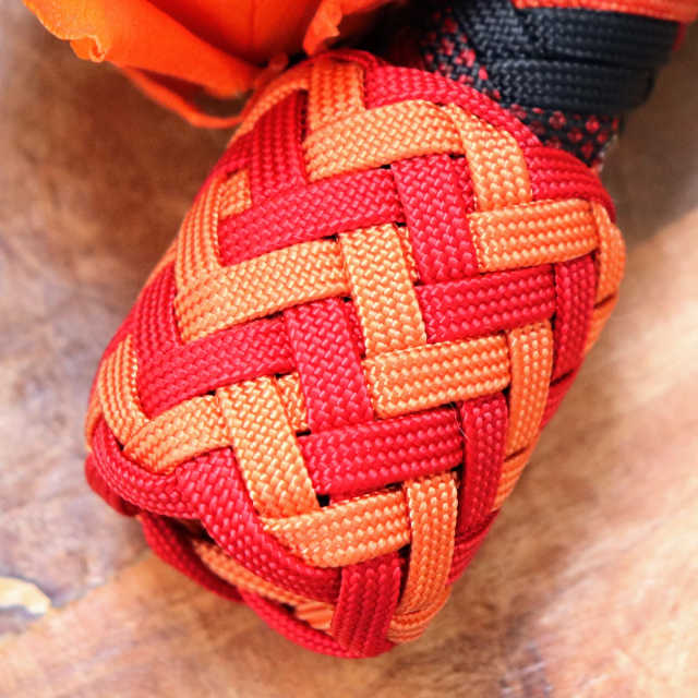 Hibiscus - Select the knob knot