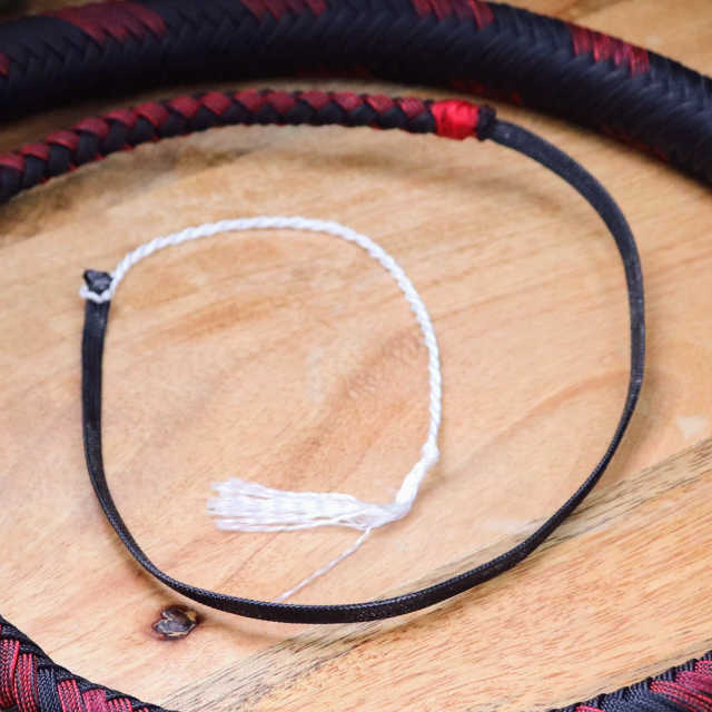 Wyvern - products.whips.whip-end.undefined