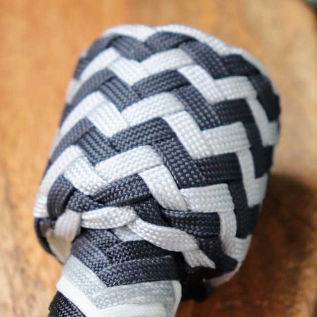 Silver Tea - Select the knob knot