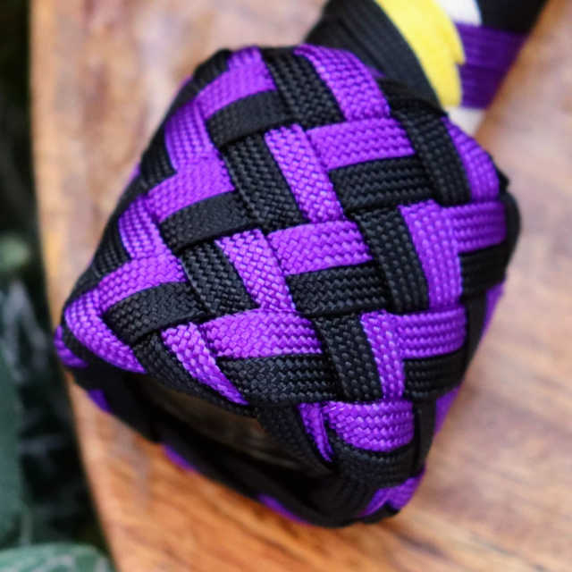 Not only two - Select the knob knot
