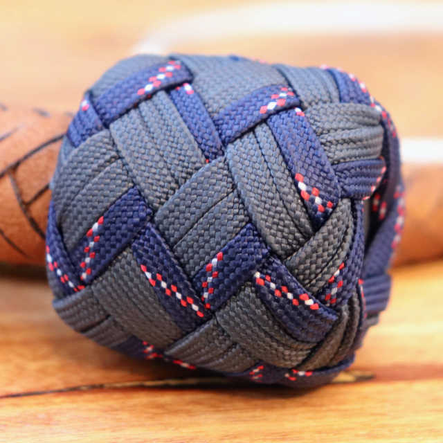 L'Ours - Select the knob knot