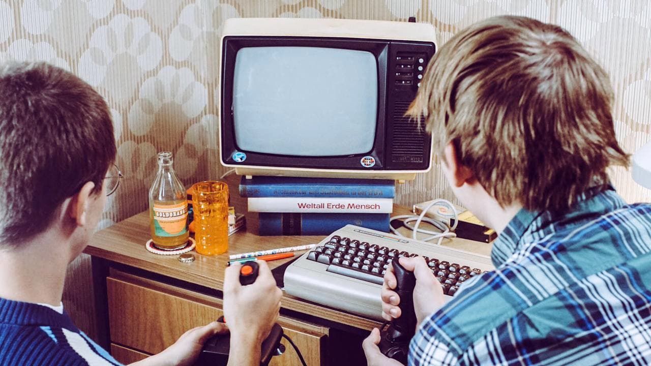 Auferstanden aus Platinen - Die Heimcomputerszene in der DDR