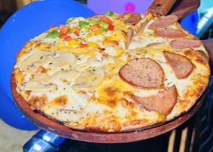 Mexican Hot Pizza