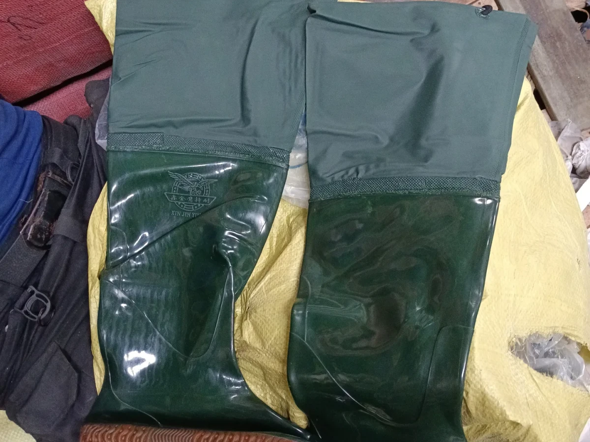 sepatu boot pertanian setengah kaki