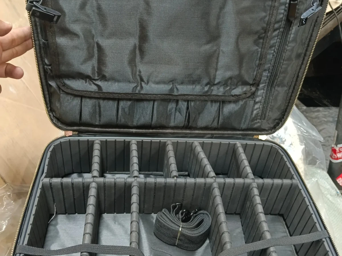 Tas Kosmetik / Beautycase