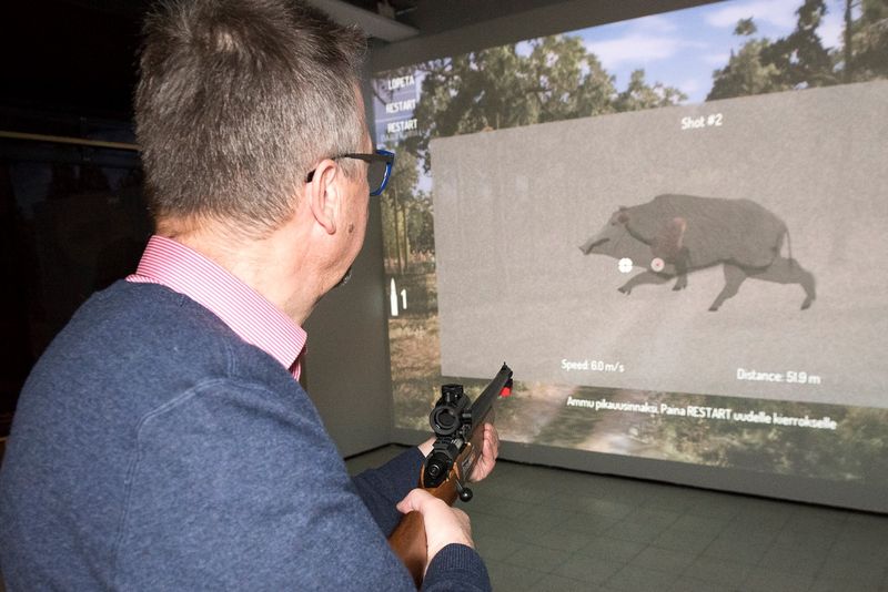 Ampumataito on osa vastuullista metsästystä. Simulaatorissa saa ensituntuman ammuntaan ja se kehittää myös kokeneempaa ampujaa. Riihimäki Shooting Center