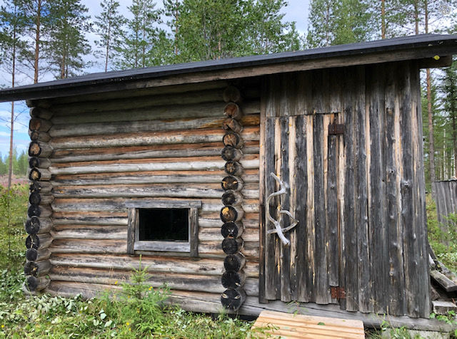 Vuokrattavana pieni mökki lammen äärellä | Kainuu | Eräilmoitukset