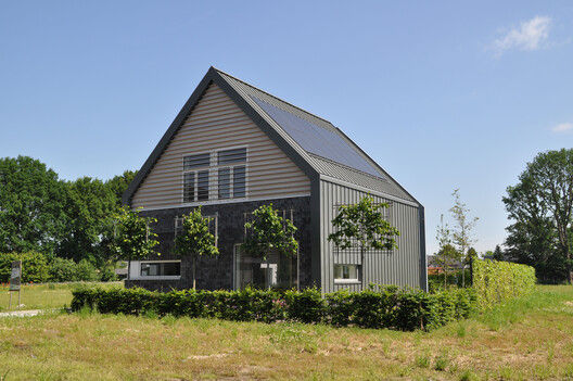 C2C Demowoning Groote Hoeven / 2.0 Architecten. Image Courtesy of RHEINZINK