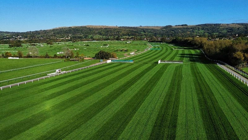 4turf® helps professionals grow a greener, stronger and more resilient turf that will improve performance and ease maintenance
