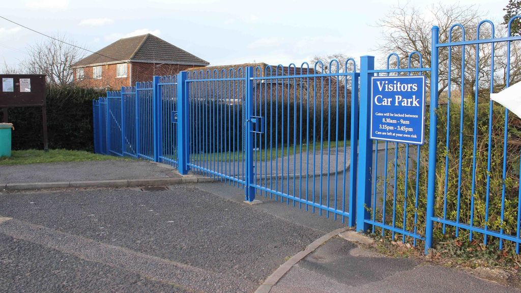 Double Leaf Swing Gates Blean School