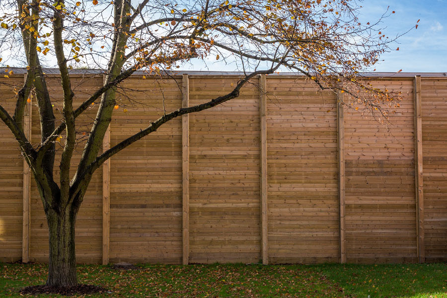 Acoustic fencing - domestic application