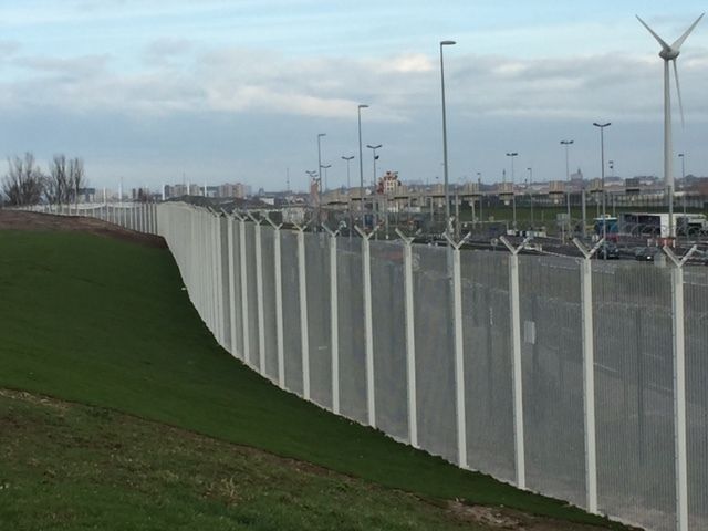 A minimum of a CPNI or LPS1175 B3 security fence is recommended