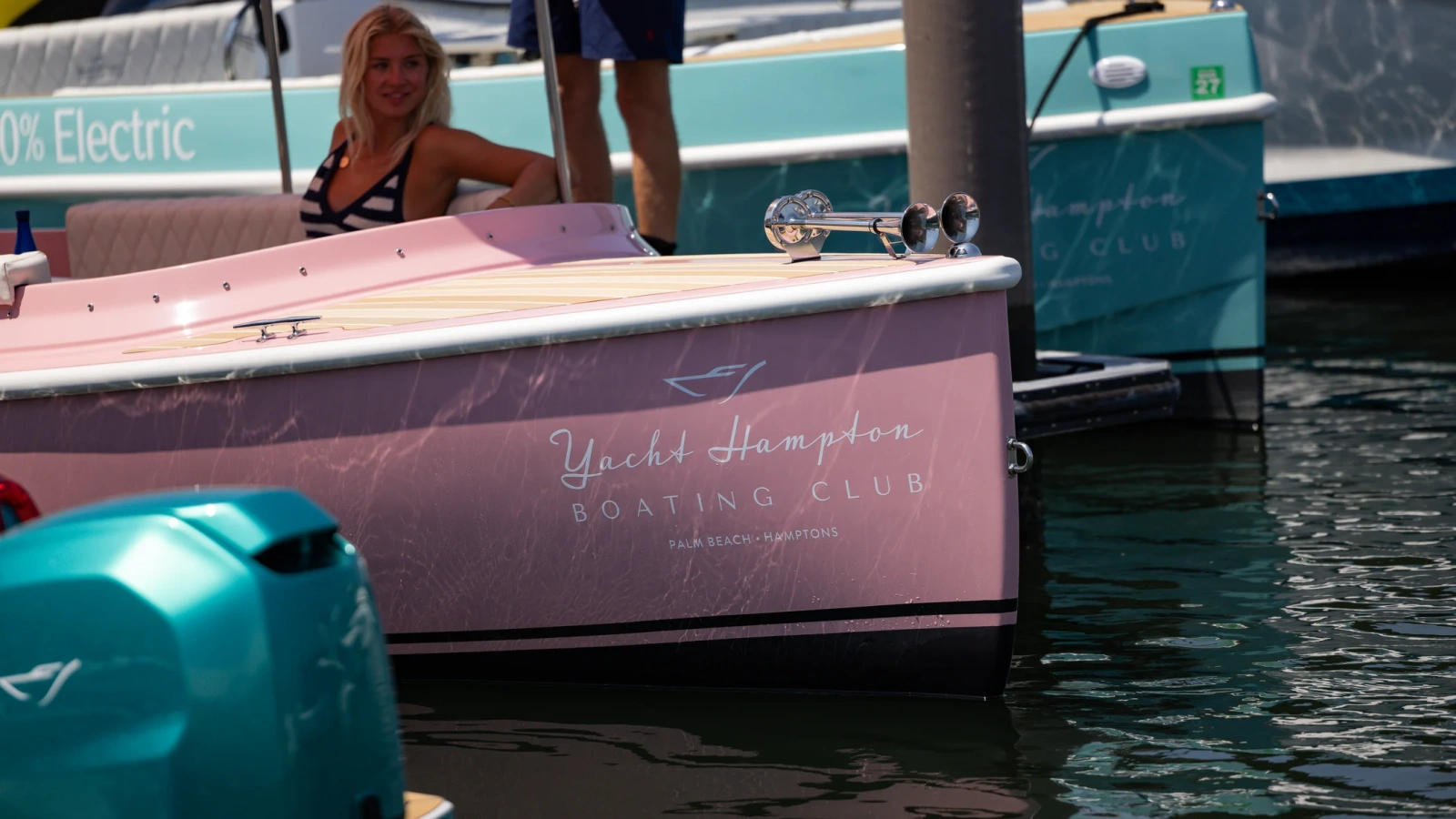 22ft 2025 "BARBIE" FUN BOAT 4