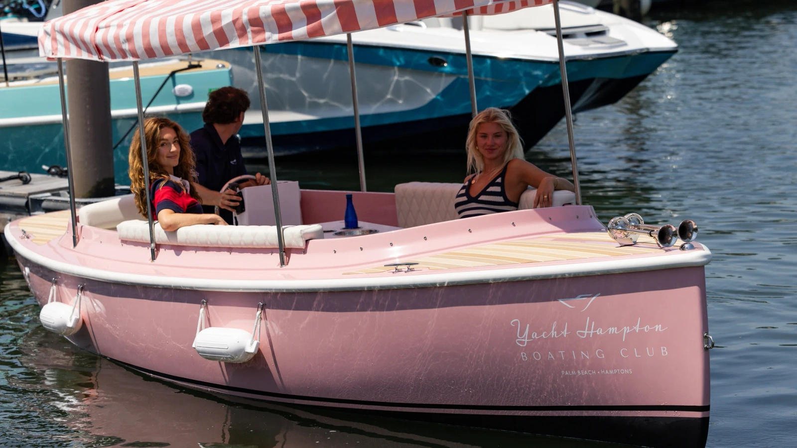 22ft 2025 "BARBIE" FUN BOAT 9