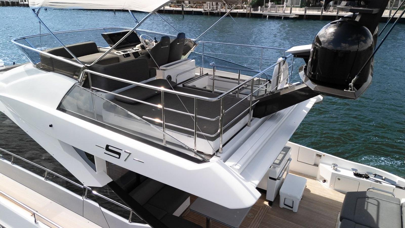 70ft Azimut (2023) 18