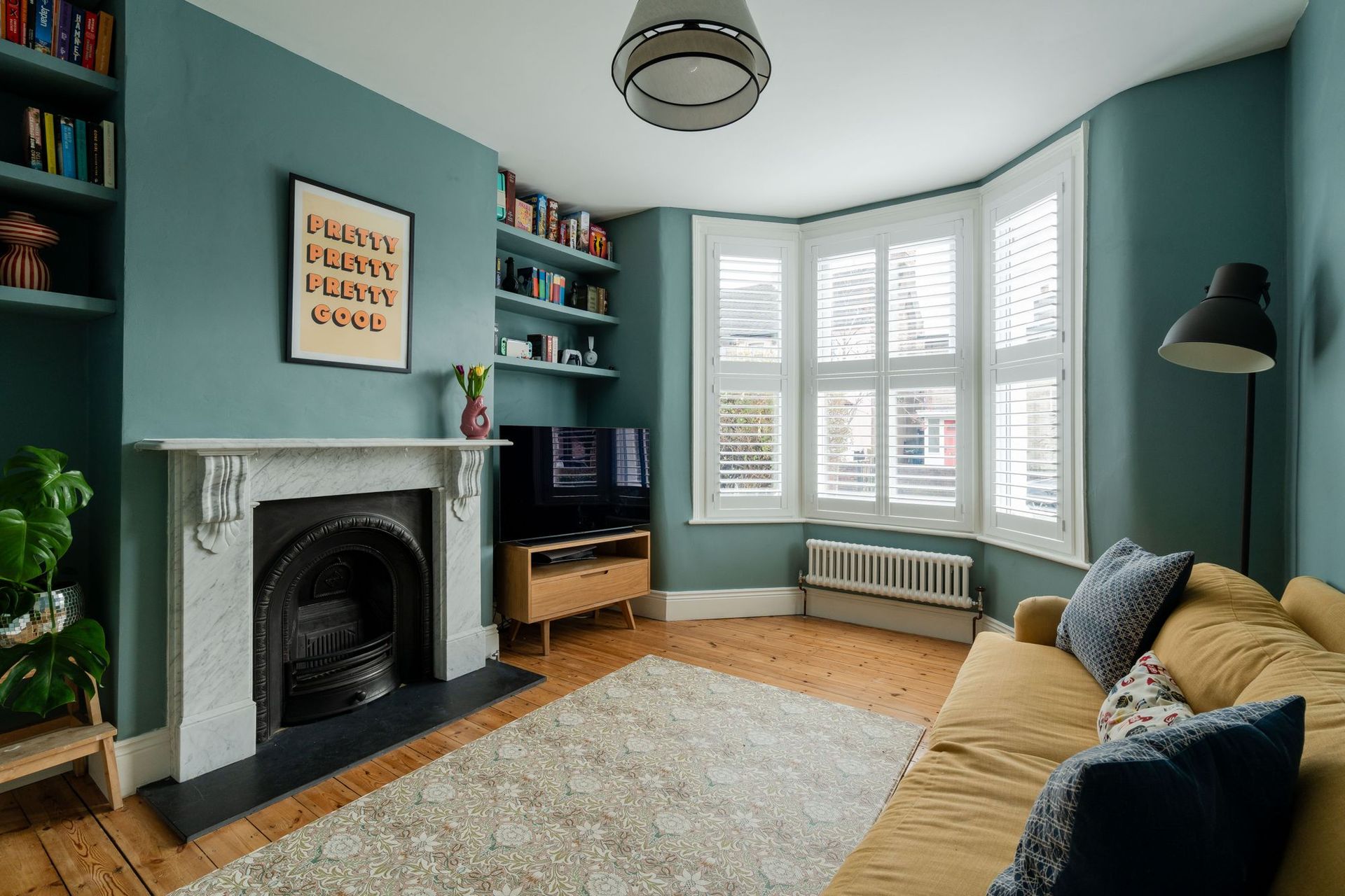 2 bed maisonette for sale in Claude Road, Leyton, London, E10 - Property Image 1