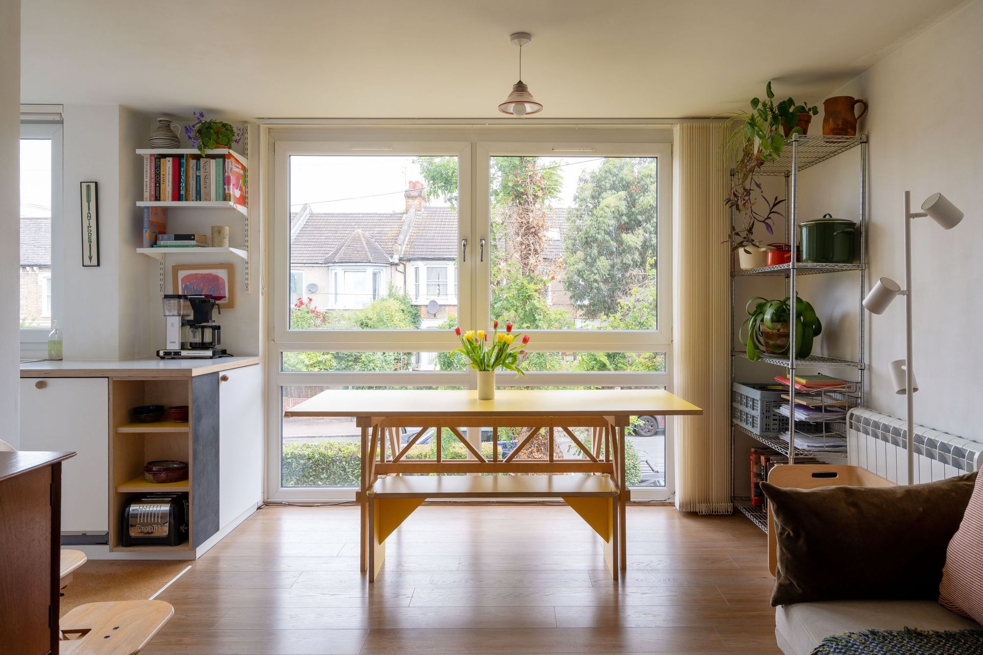 1 bed flat for sale in Hainault Road, Upper Leytonstone, London, E11 - Property Image 1