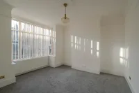 3 bed ground floor flat for sale in Barclay Road, Bushwood, London, E11  - Property Image 14