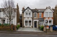 1 bed flat for sale in Chadwick Road, Upper Leytonstone, London, E11  - Property Image 1