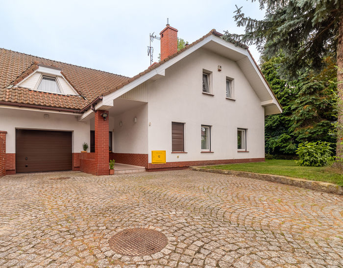 Zdjęcie nieruchomości Dom 1rodzinny w zab. bliźniaczej na działce 913 m2